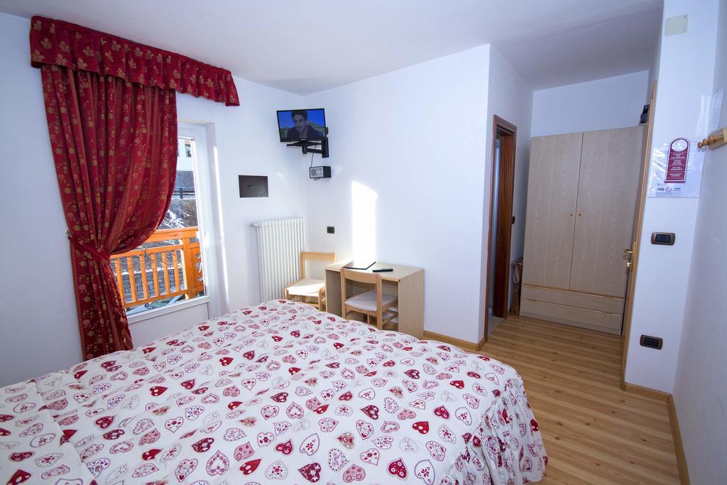Hotel Miravalle Soraga Extérieur photo
