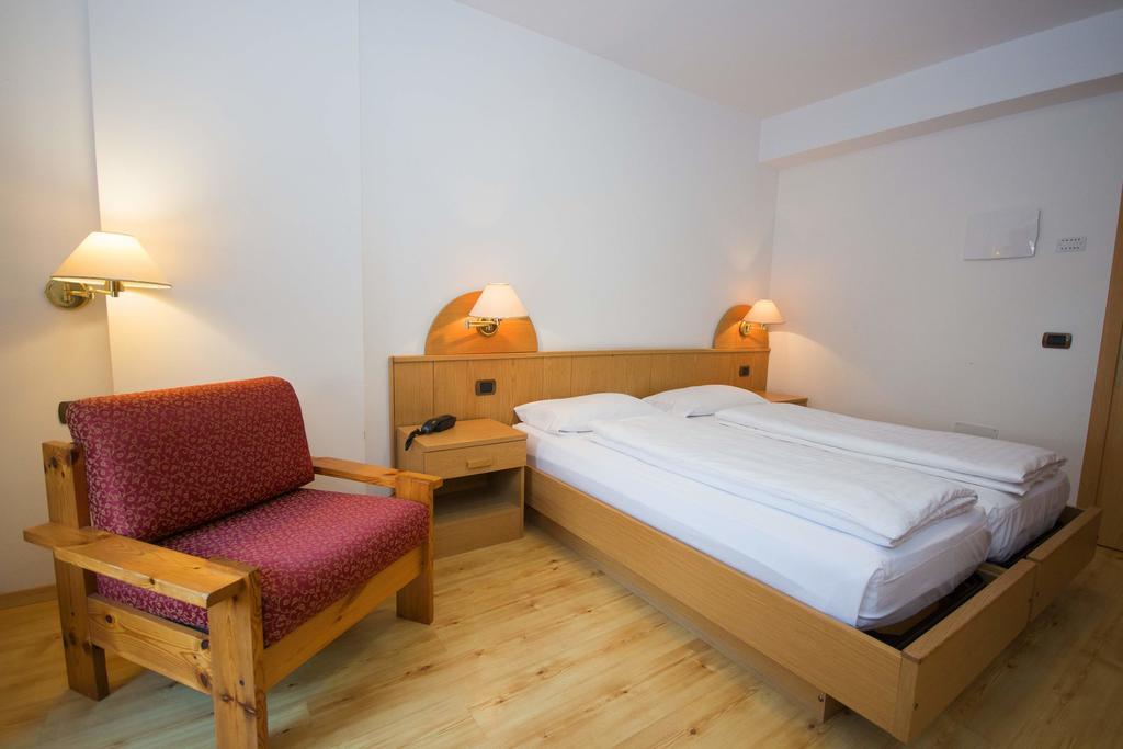 Hotel Miravalle Soraga Extérieur photo