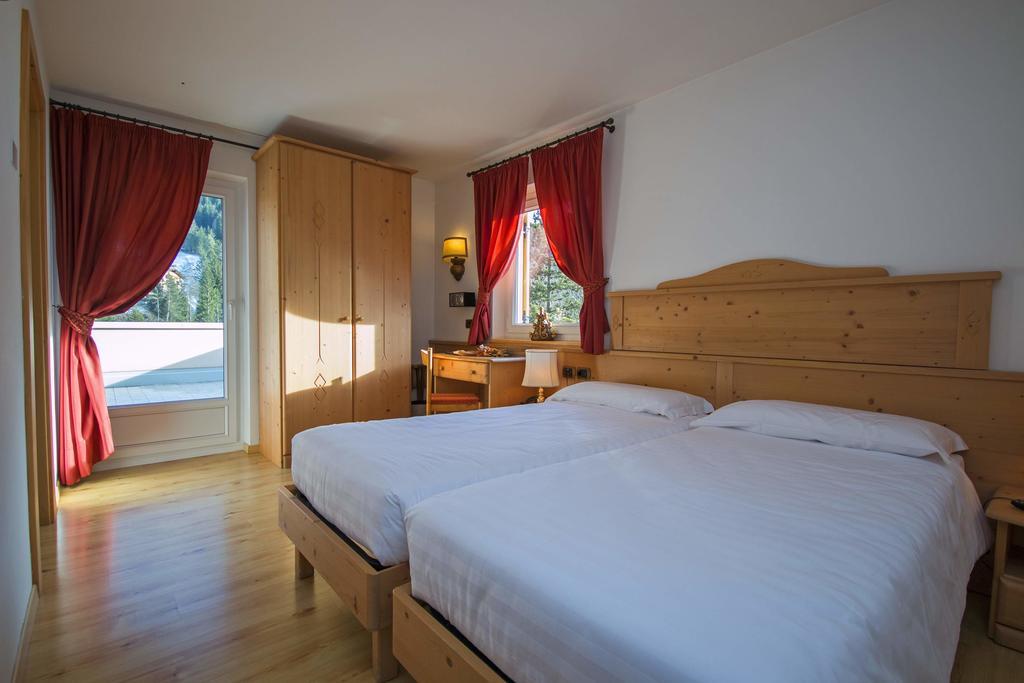 Hotel Miravalle Soraga Extérieur photo