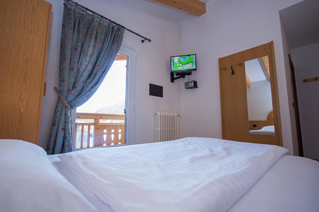 Hotel Miravalle Soraga Extérieur photo